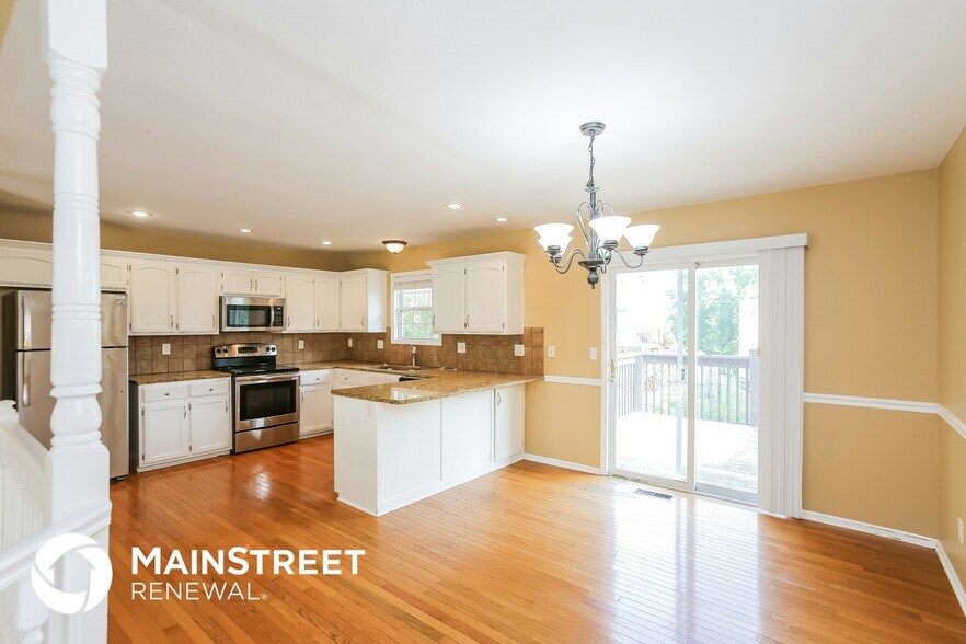 Building Photo - 1304 White Oak Pl