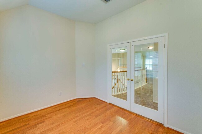 Building Photo - Spacious 5-Bedroom Home in Brazos Landing!