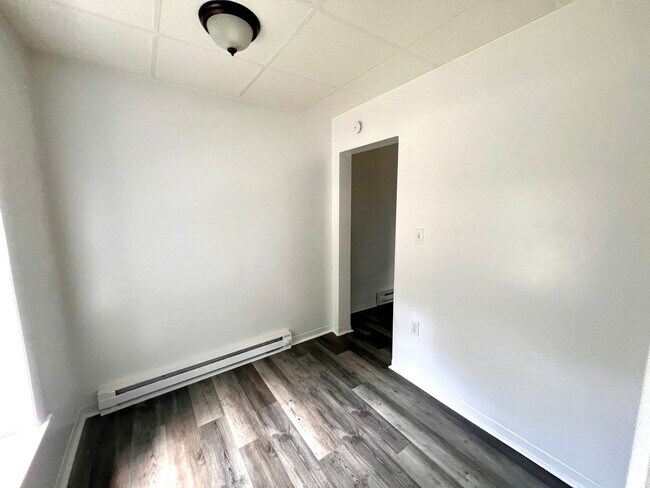 Building Photo - 505 Dawson Ave