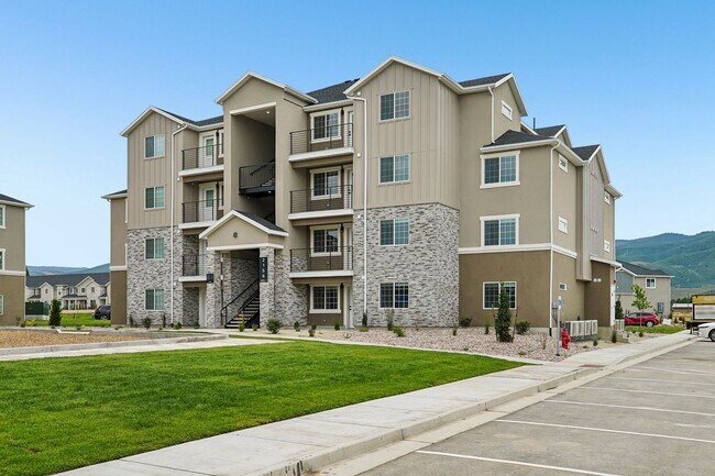 Building Photo - 989 E Ella Ln