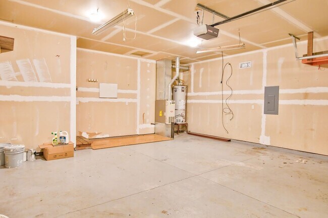 Building Photo - Lovely Home located in Oak Harbor and Ready for a New Tenant!