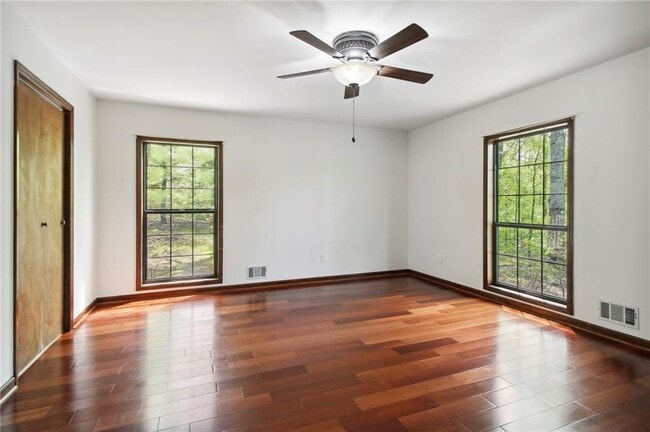 Building Photo - 4948 Keota Run NE