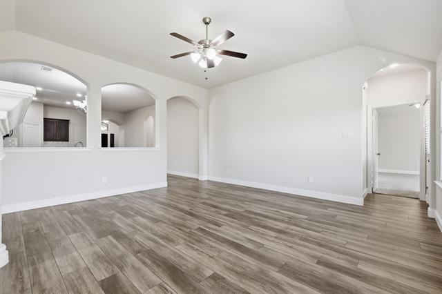 Building Photo - 513 Oleander Dr