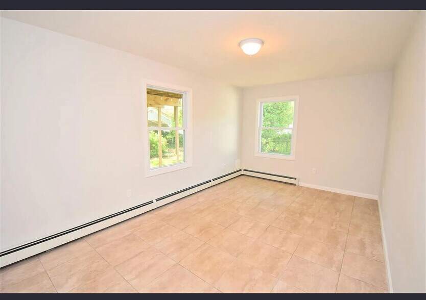 Primary Photo - 90 Dorchester Rd