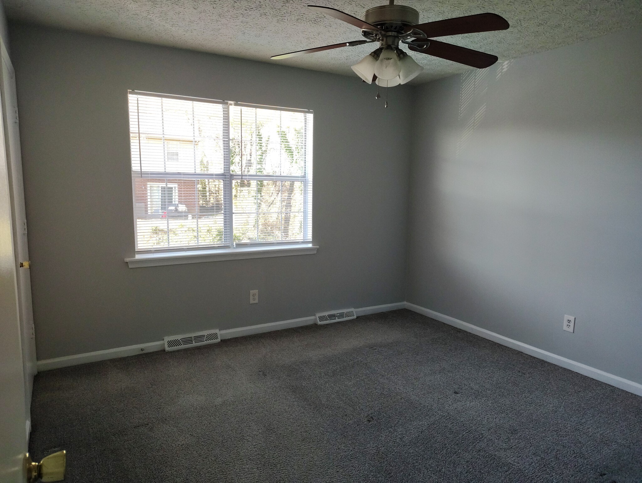 Building Photo - 13 Fonda Dr