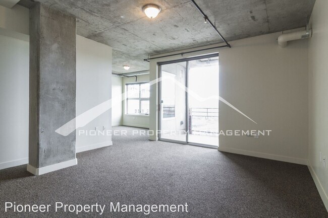 Building Photo - 2 br, 2.5 bath House - 2229 Blake St #708