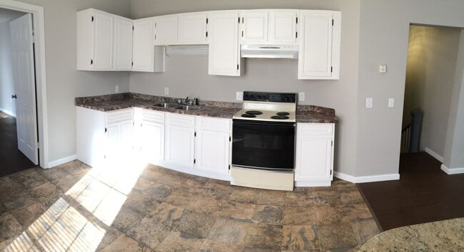 Building Photo - 328 N Philadelphia Ave