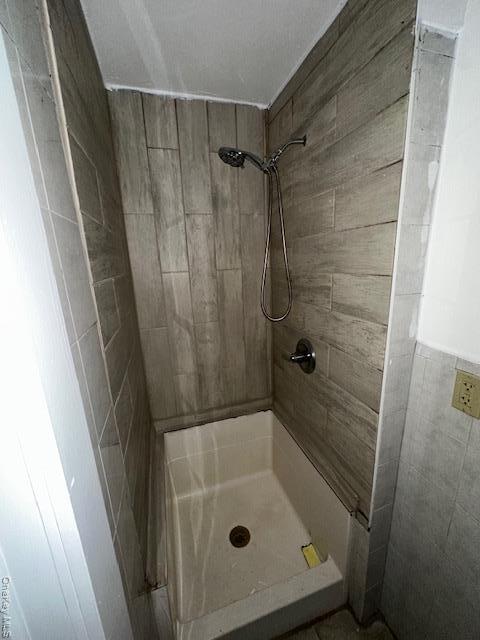 Building Photo - 22 Bain Ave