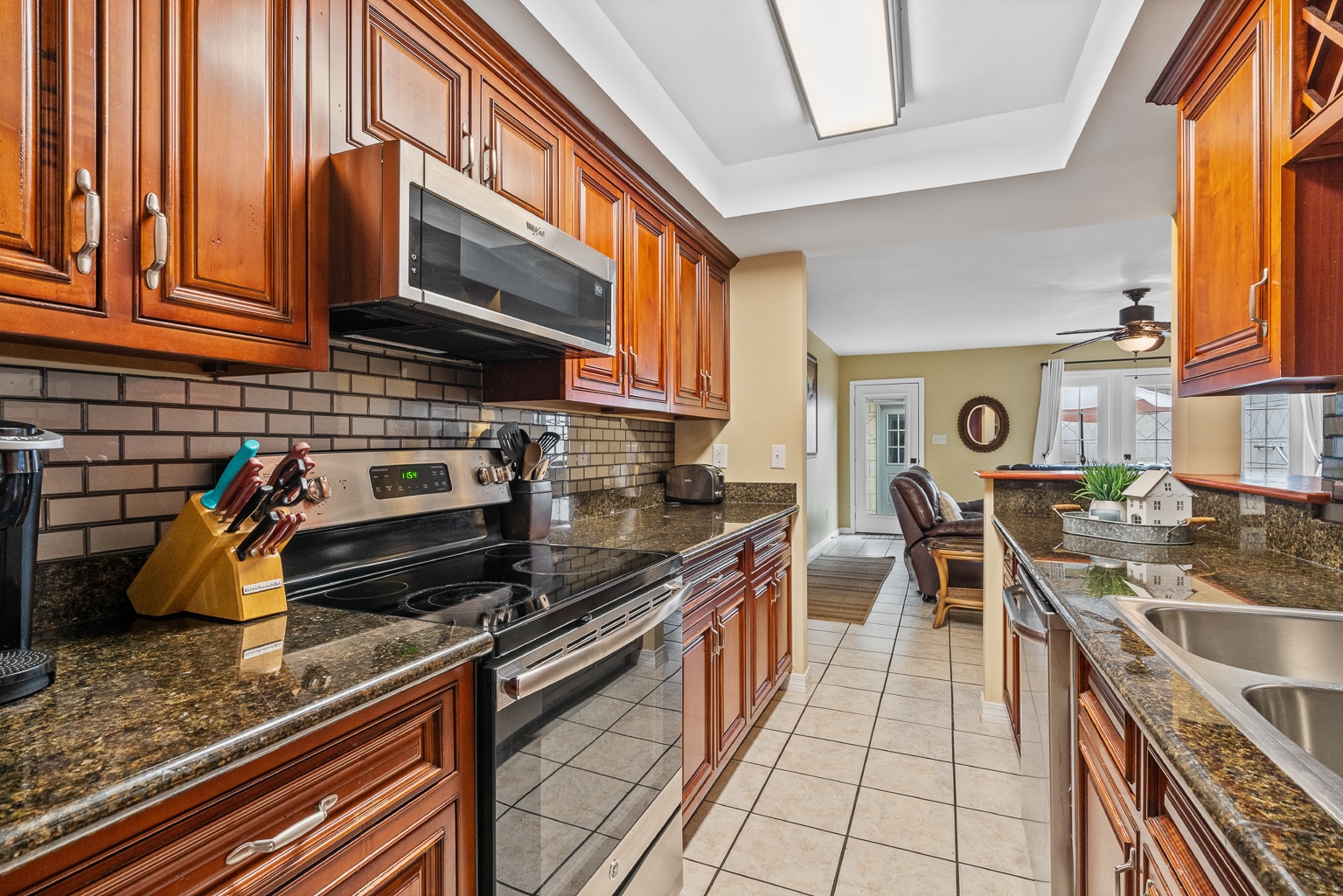 Kitchen - 8426 Williamsburg Cir