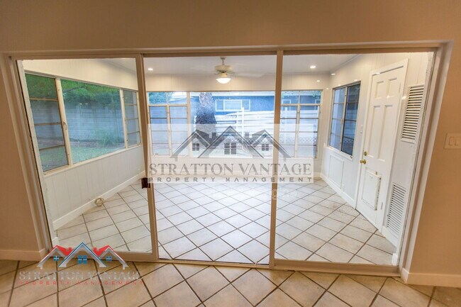 Building Photo - 5142 N 18th Pl