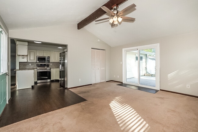 Building Photo - 8975 Cambridge Dr