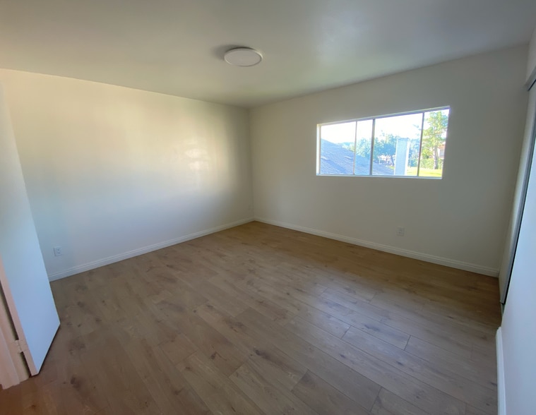 Building Photo - 15135 Monterey Ave