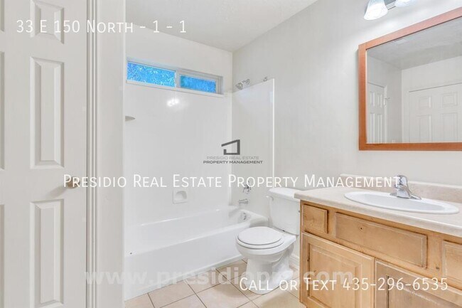 Building Photo - 33 E 150 N