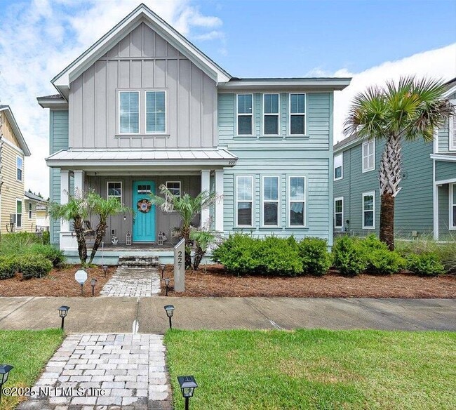 Primary Photo - 227 Daydream Ave