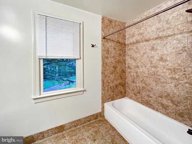 Building Photo - 5704 Captain Jones Ct