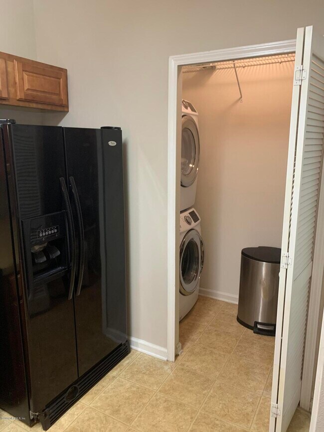 Building Photo - 3600 LENIN PEAK Ct