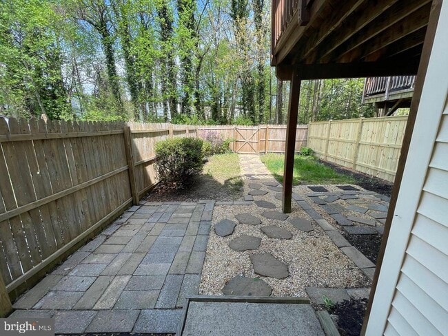 Building Photo - 1928 Rainbow Ct