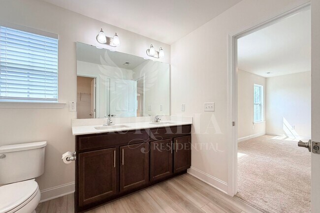 Building Photo - 563 Whitley Rdg Dr
