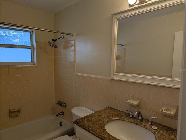 Building Photo - 2129 Couver Dr