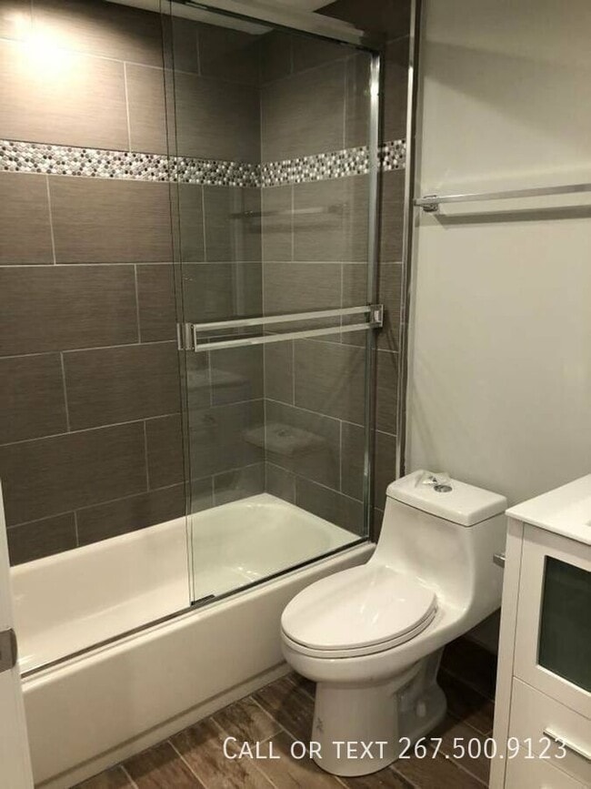 Building Photo - 1417 N Franklin St