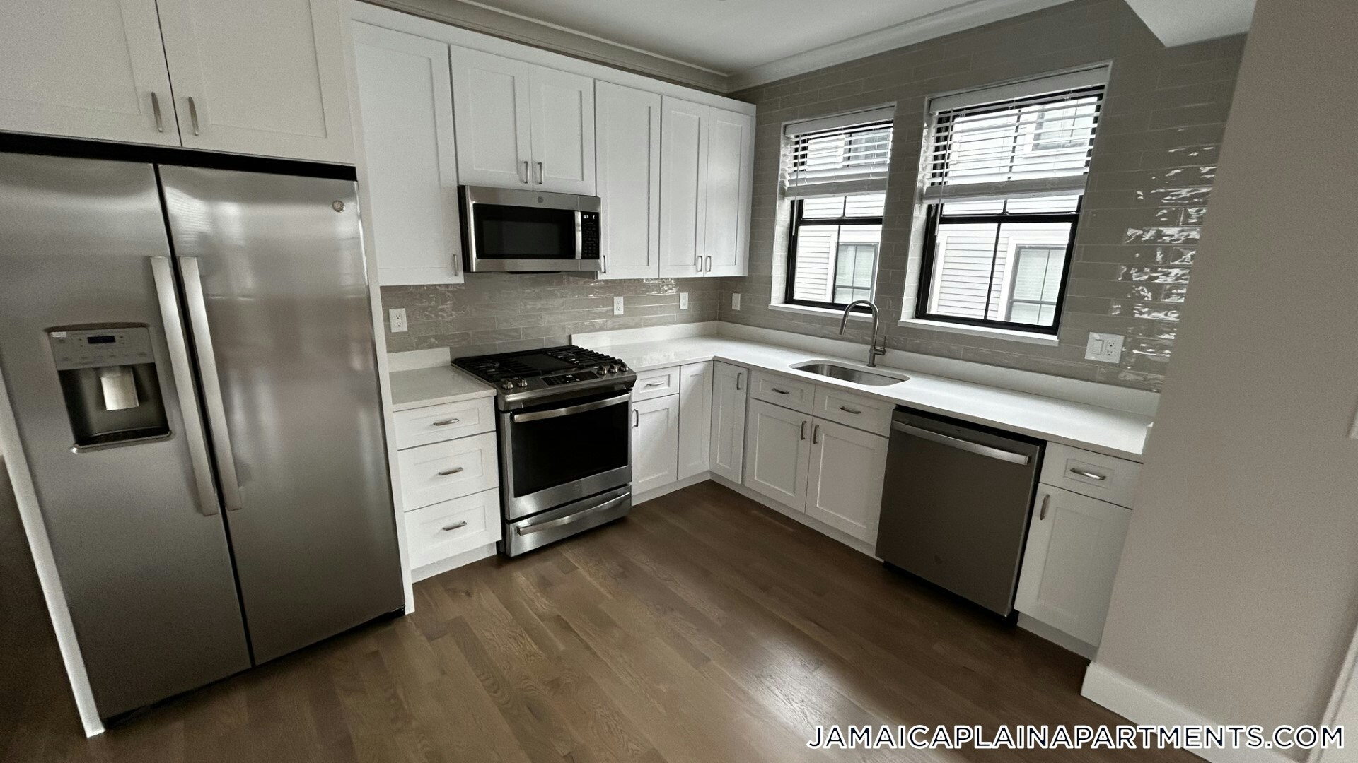 Building Photo - 283 Lamartine St