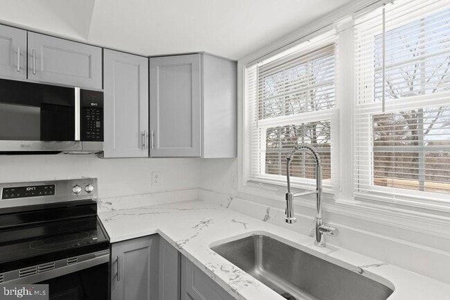 Building Photo - 6129 Franconia Station Ln