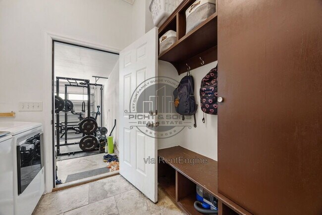 Building Photo - 3444 Rosemont Ridge Rd
