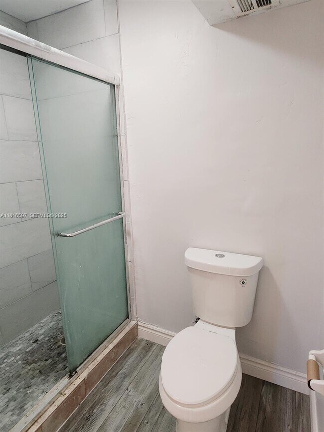 Building Photo - 8000 Fairview Dr