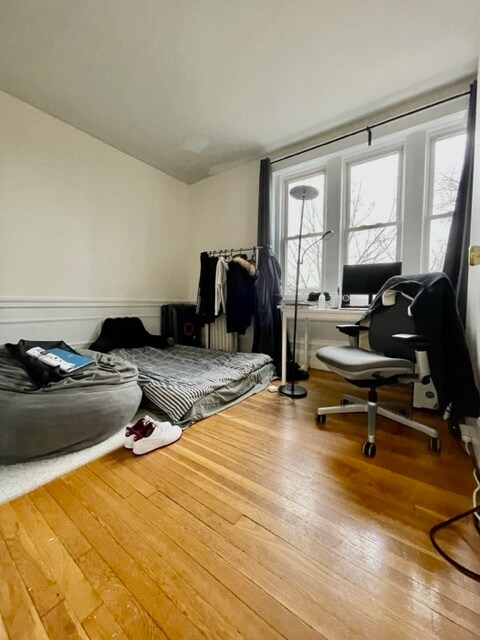 Building Photo - 54 Egmont St