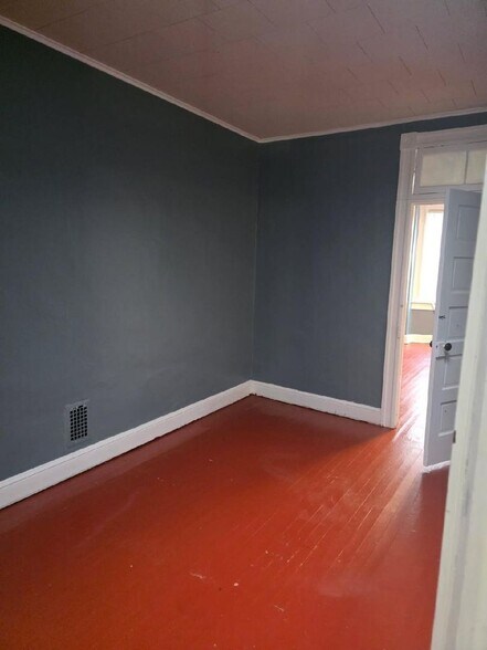 Building Photo - 406 S Macon St.