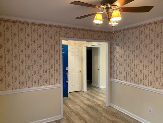 Building Photo - Beautiful Home located in the Brynmoor Com...
