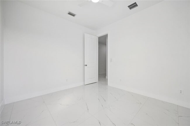 Building Photo - 4701-4703 28th St SW
