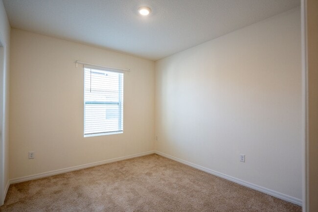 Building Photo - 1248 Yellow Finch Dr