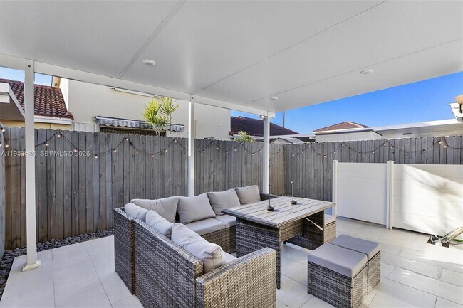 Building Photo - 342 NW 114th Ave