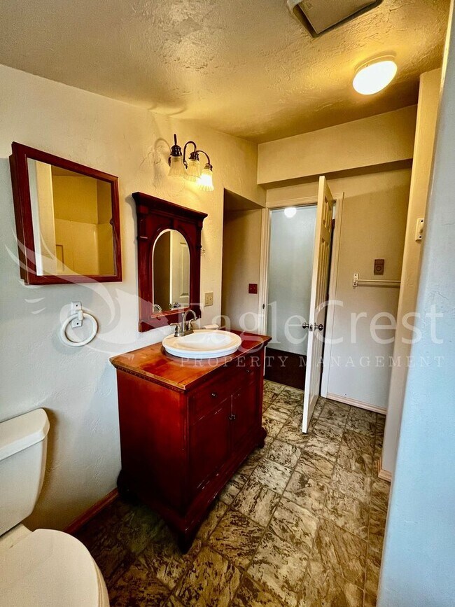 Building Photo - 538WASH
