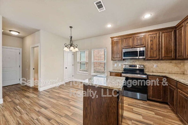 Building Photo - 4904 Ridglea Hills Ct