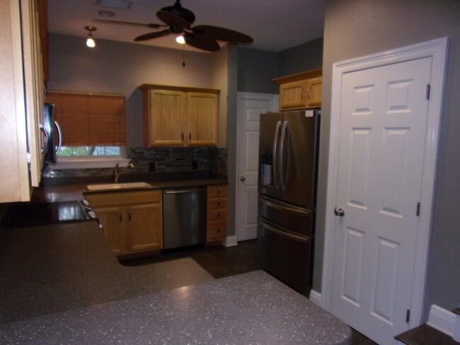 Building Photo - 1822 Sea Pines Ln
