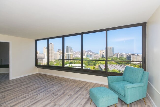 Building Photo - Canterbury Place - Fully renovated with hi...
