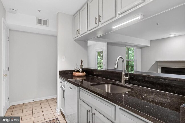 Building Photo - 4126 Monument Ct