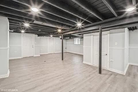 Building Photo - 8504 S Essex Ave