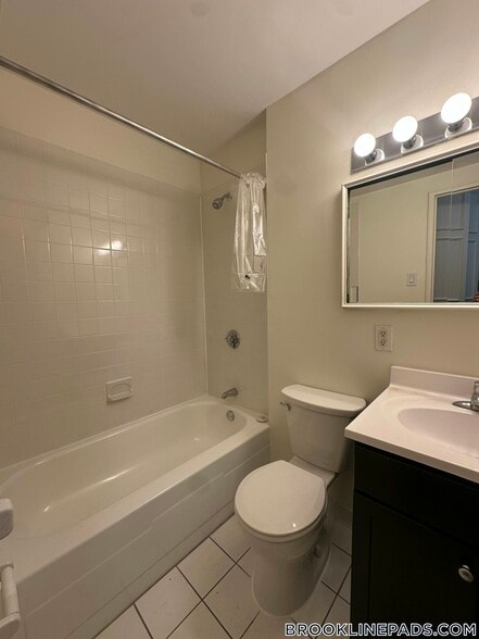 Building Photo - 185 Freeman St