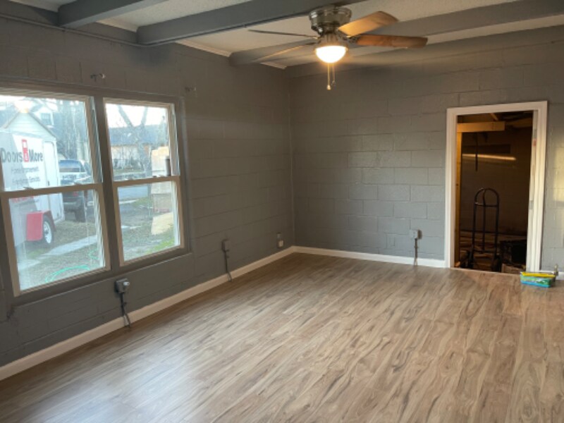 Building Photo - 3217 James Ave