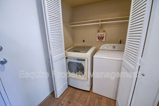 Building Photo - 1214 Oyster Pl