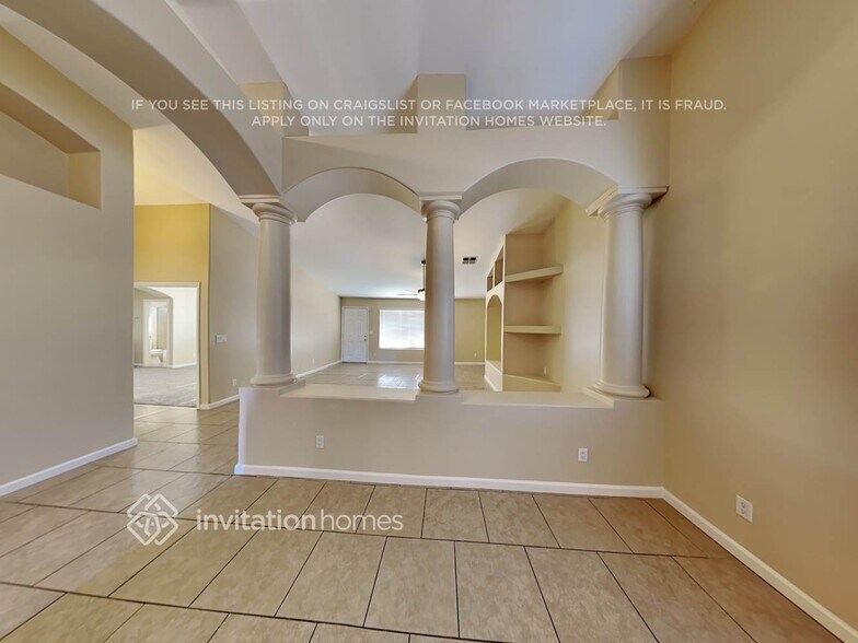 Building Photo - 11690 N 79th Dr