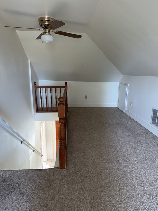 Building Photo - 6 bedroom, 3 bath near Downtown Bellingham!