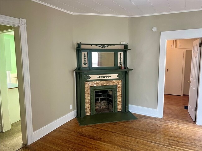 Building Photo - 237 Richard St