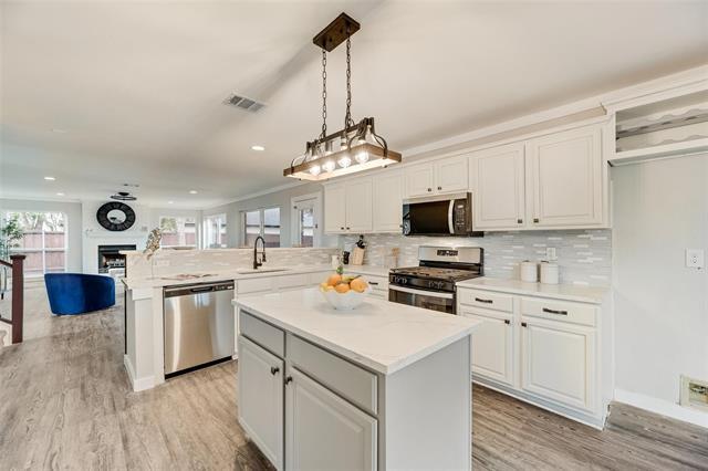 Building Photo - 3824 Parkmont Dr