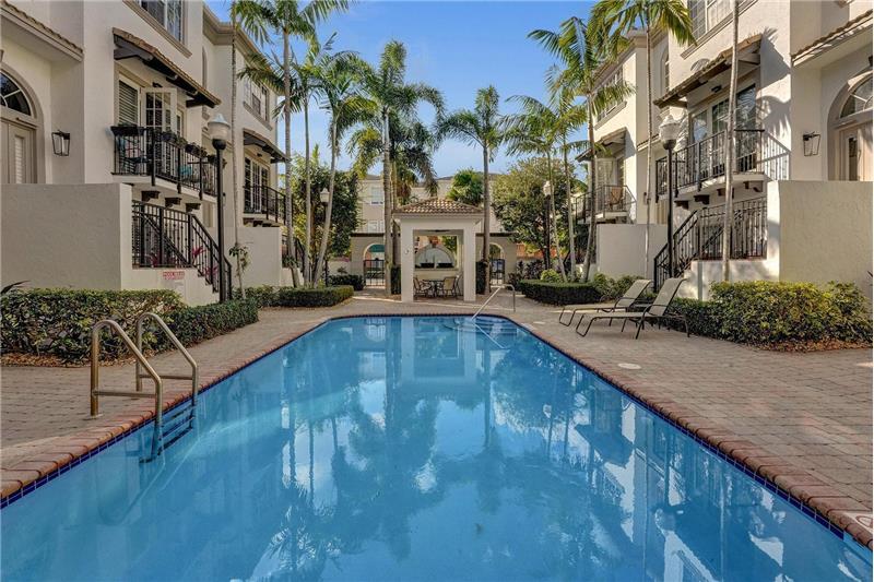 Building Photo - 632 Renaissance Wy