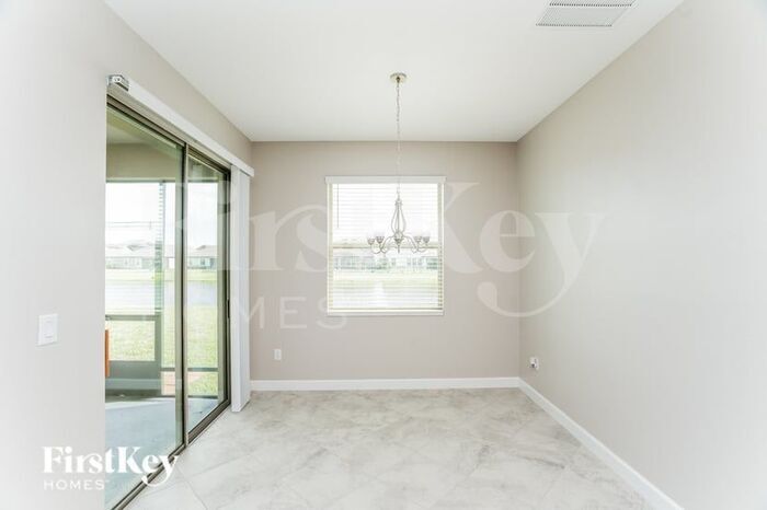 Building Photo - 9660 Ivory Dr