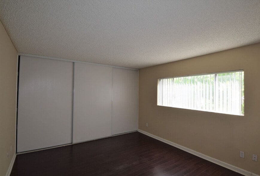 Building Photo - 13846 Sherman Way